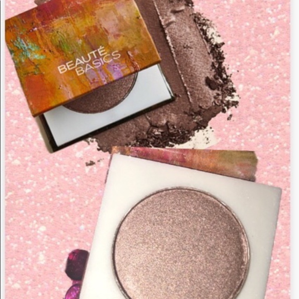 Beauty/Basic eyeshadow